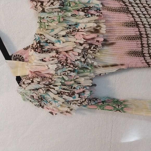 Kaely N-Max Cold Shoulder Blouse - Picture 2 of 4